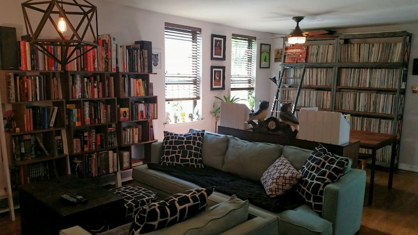 Sunny Room in the Heart of it All!