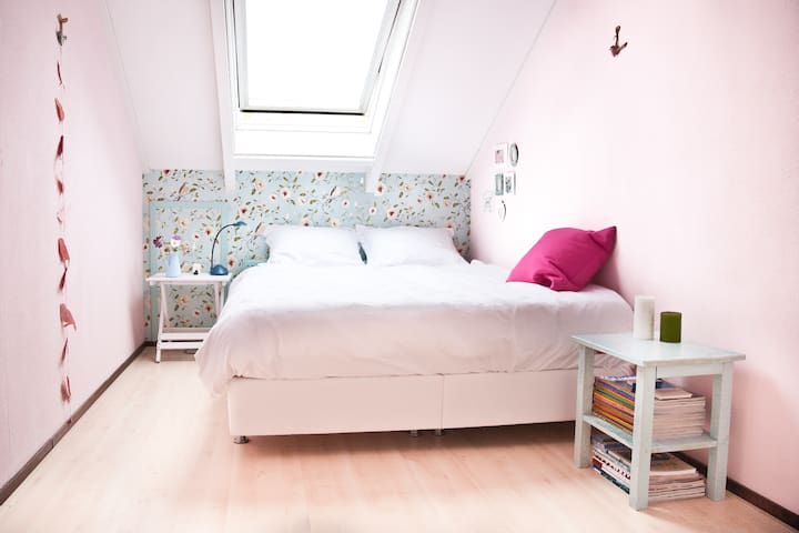 Great bed & even better breakfast!