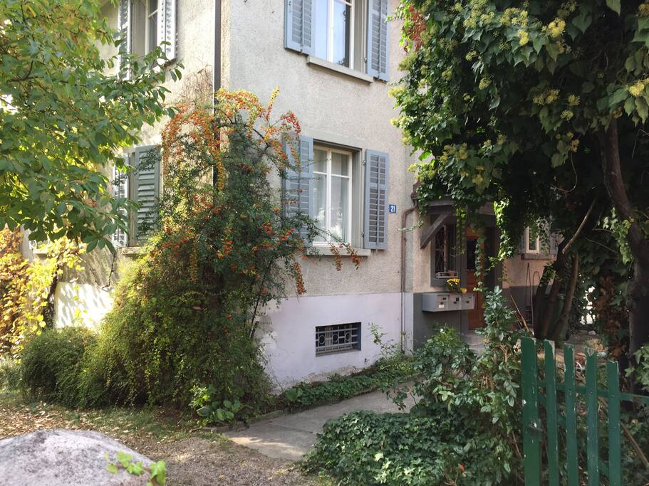 The entrance to Schubertstrasse 21
