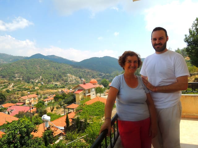 Ellie's Mountain House Experience Troodos