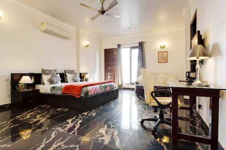 Another cross section view of the suite