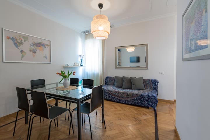 Lucy Dream Home – cosy entire apt at Colosseum