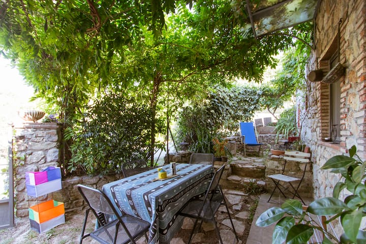 Small Artistic Rustico, nature, quiet & relaxation