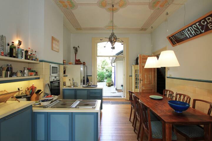 Monumental river-house + backyard gallery image 2