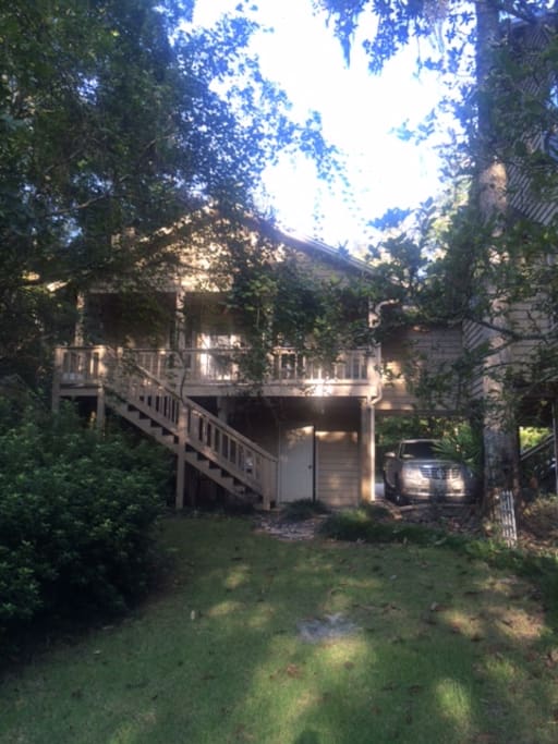 view of outside of apartment