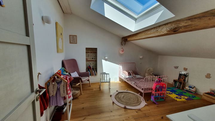 Спалня 4 – единично легло 90