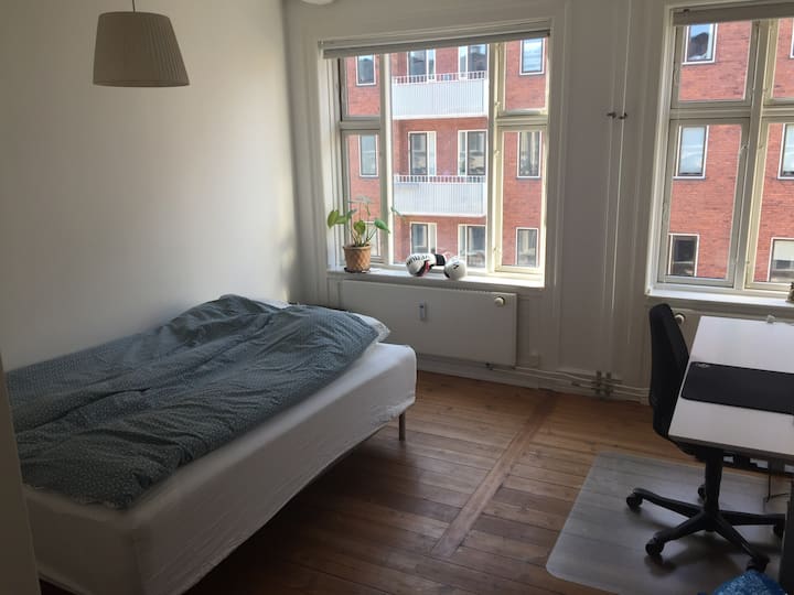 Dodatna spavaća soba I (1,4 x 2,0 m krevet)