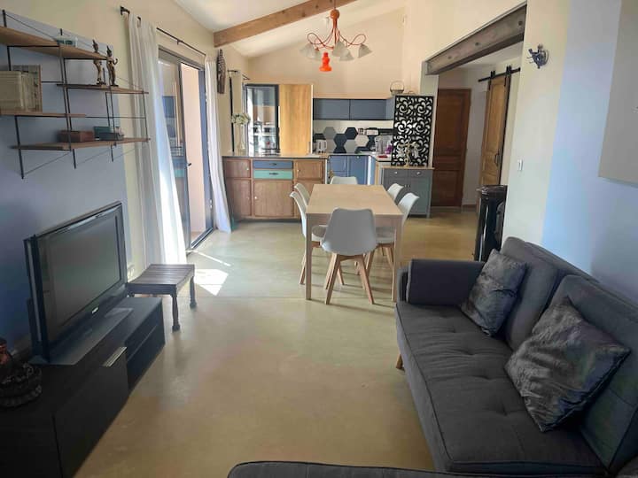 غرفة المعيشة