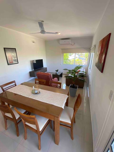 Warm and Spacious 2D Central Apartment