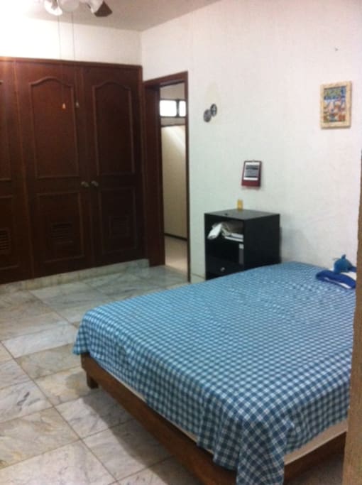 Bedroom 2, ensuite with closet, queen size bed