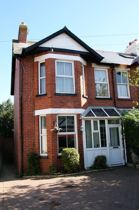 Period property over 3 floors including the attic room.