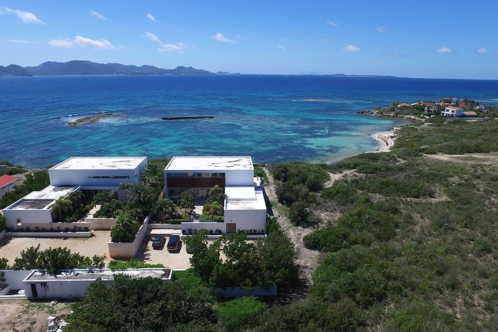 Stunning views of the sea and mountains of St. Martin.