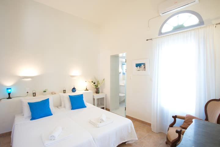 Ensuite Room n°2 :
2 single beds pushed together