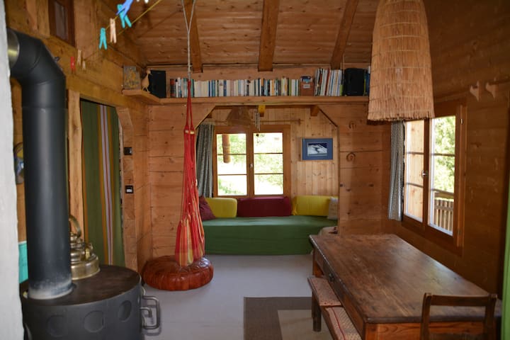 Chalet right on ski slopes, Haute Nendaz