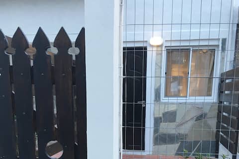 Propiedad de Airbnb exitosa: Independent apartment and large grill en Piriápolis