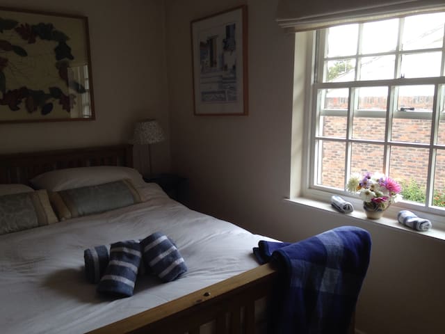 Lingfield village, Surrey