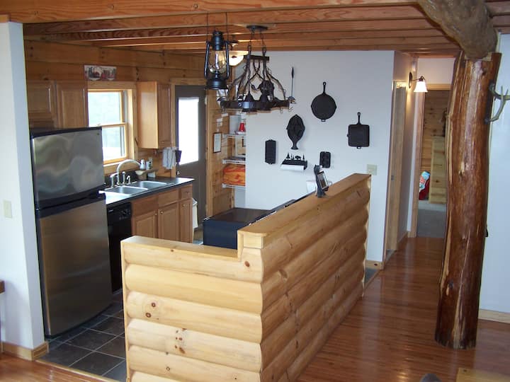 Bison Overlook, on a 65 acre buffalo ranch. Farm stays for Rent in