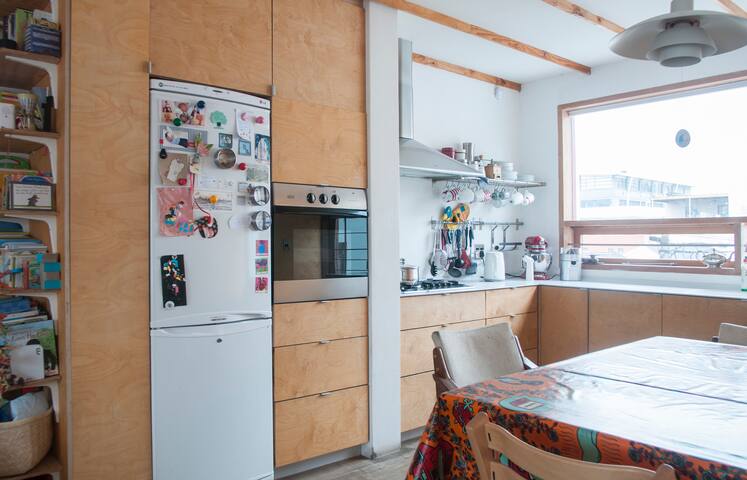 Cosy 2Brm with views in Bo Kaap gallery image 2