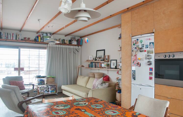 Cosy 2Brm with views in Bo Kaap gallery image 3