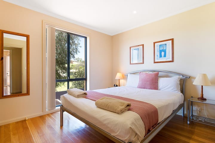 Основна спалня