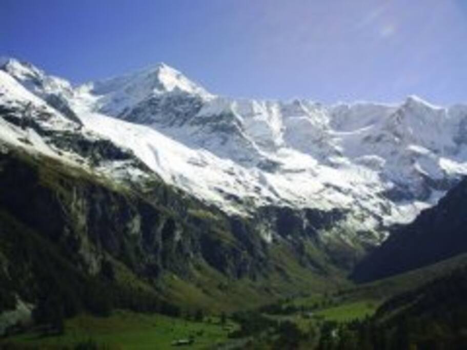 vue du fond de vallée à 5 minutes