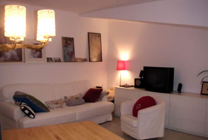 Imazhi 1 i listimit "15Min - Octoberfest large Apartment"