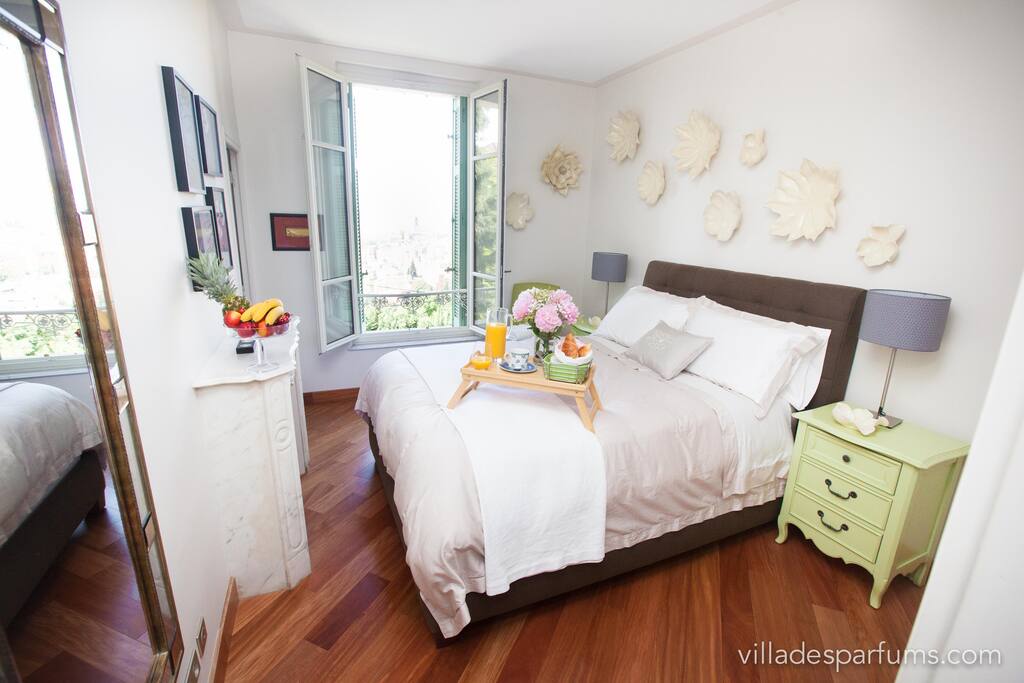 Magnolia Room