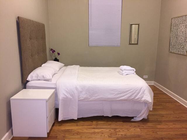 Private Room Nr McCormick & Dtwn