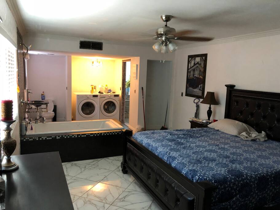 Small closet washer & dryer will have a door