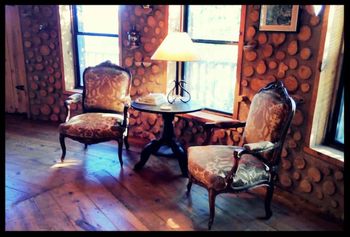 Artist’s Retreat
Rare Vacancy
Open July 1-31 - Colorado