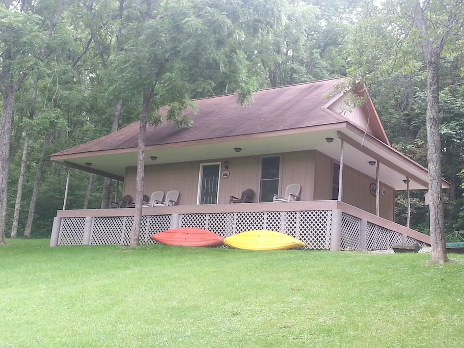 Cedar Chapel Cabin is remote and private w/a lake. Cabins for Rent in