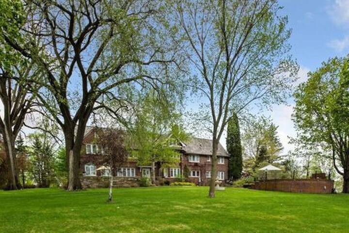 Historic Pillsbury Estate gallery image 3