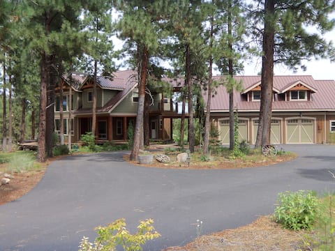 Private apt. nestled in the Ponderosa Pines