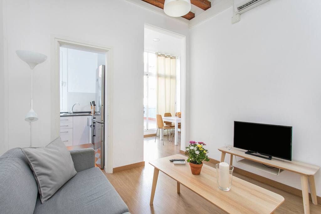Cozy, spacious and bright living room