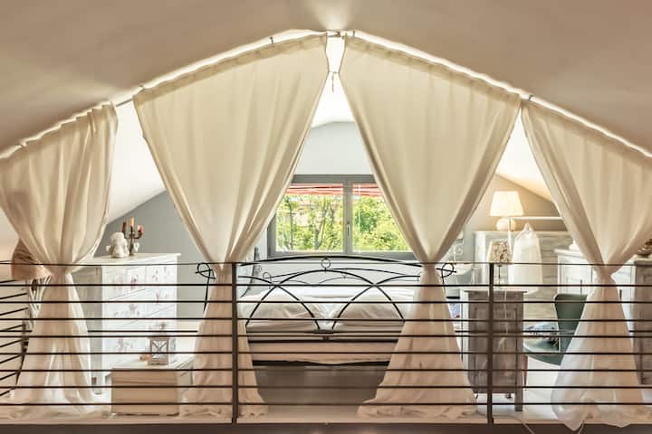 Habitación tipo loft con espacio abierto