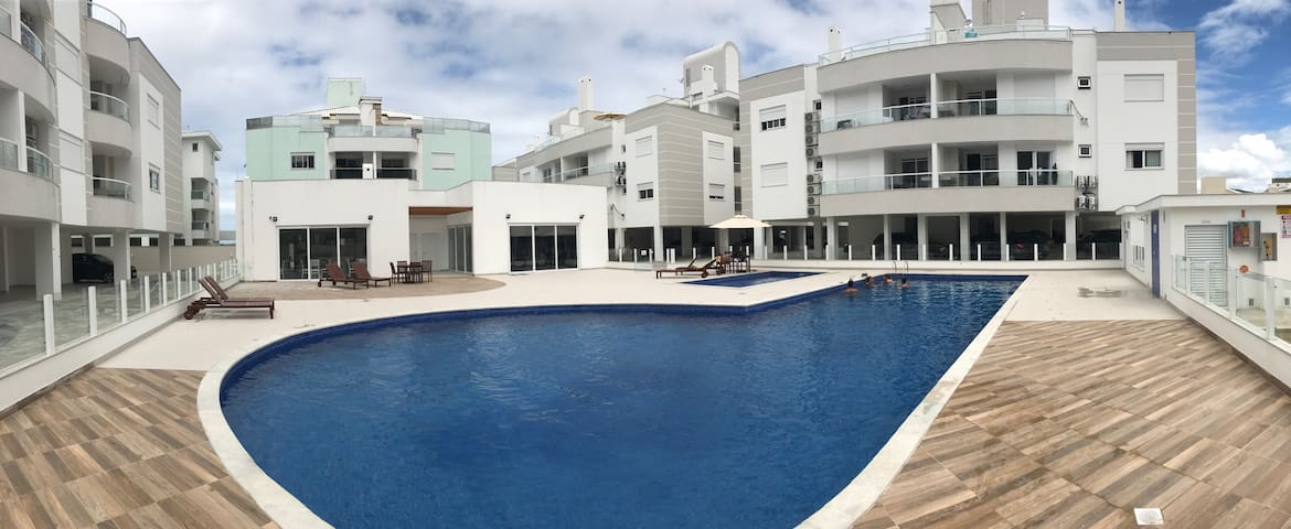 Luxurious Apartament 1 block from beach