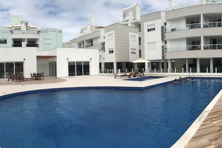 Luxurious Apartament 1 block from beach