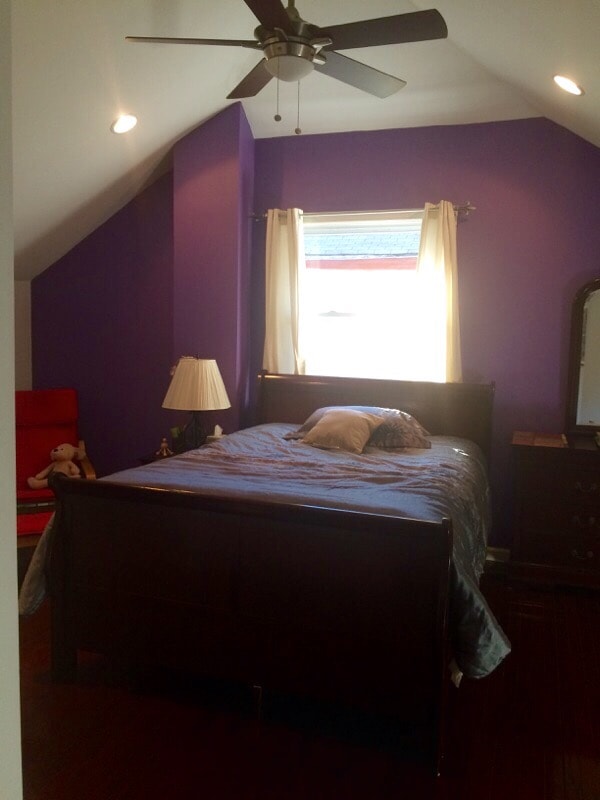 Suite parentale avec ventilateur de plafond et lit queen size