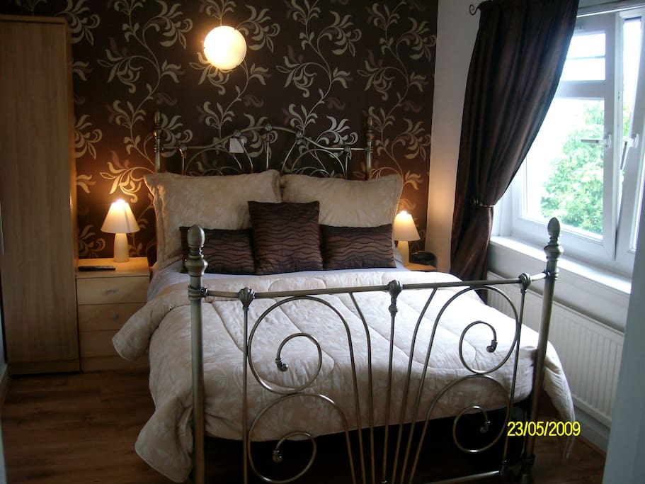 DOUBLE ENSUITE