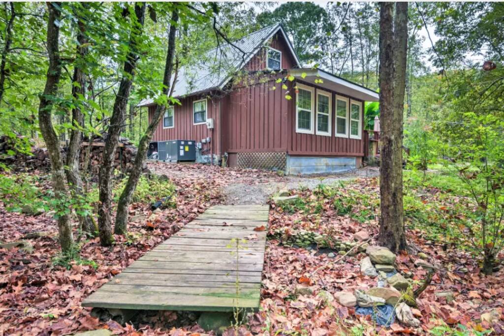 5 Acres of East TN Mountain Living