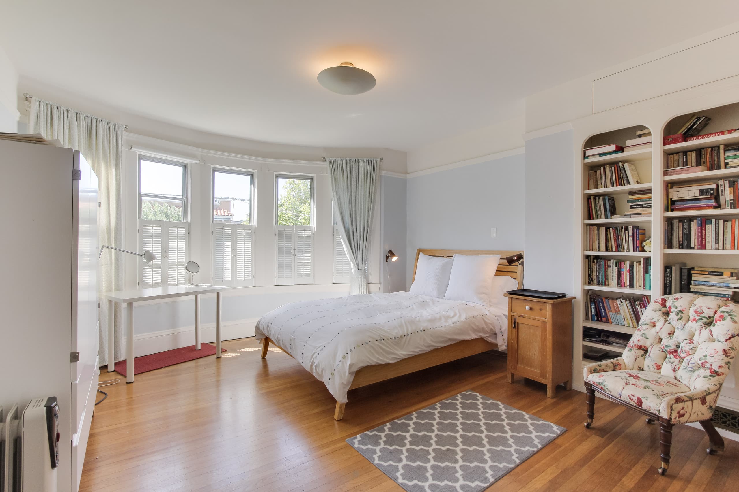 Home in San Francisco · ★4.92 · 3 bedrooms · 3 beds · 2 baths - Image 19