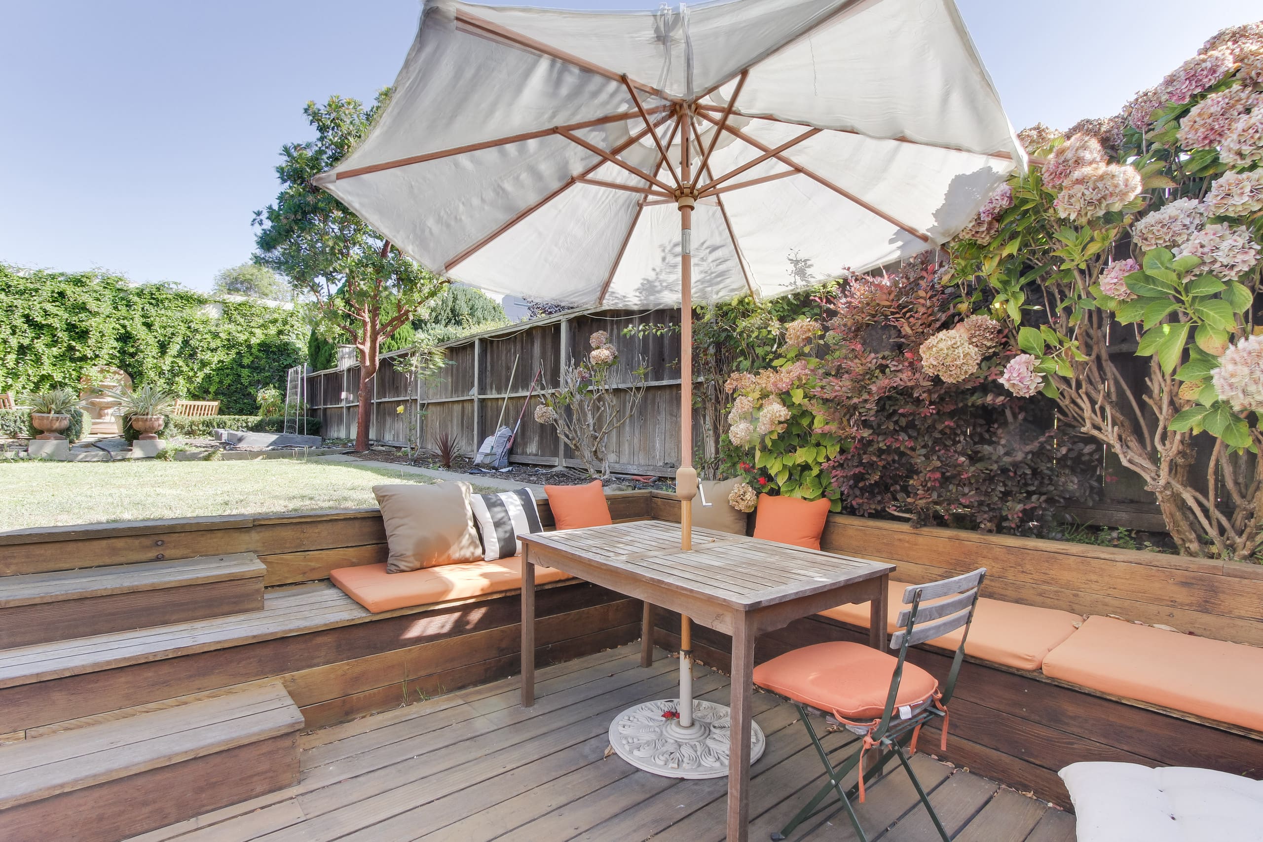 Home in San Francisco · ★4.92 · 3 bedrooms · 3 beds · 2 baths - Image 32