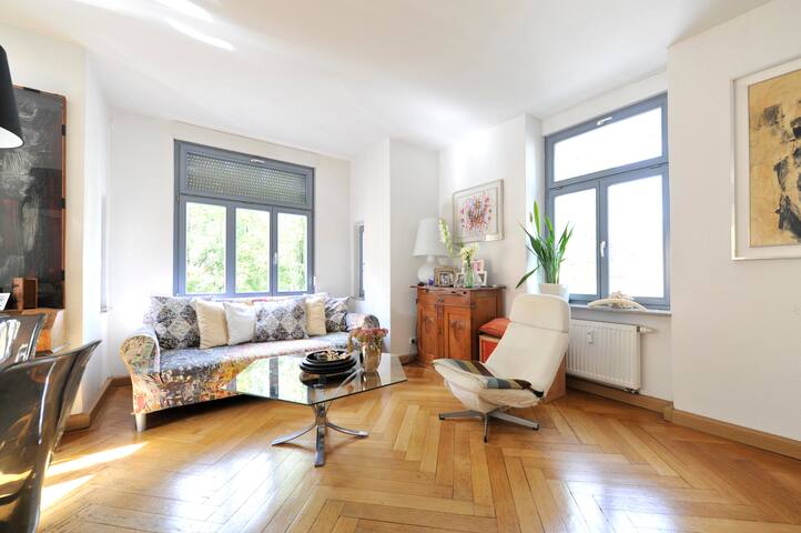 Designer apartment, central location gallery image 2