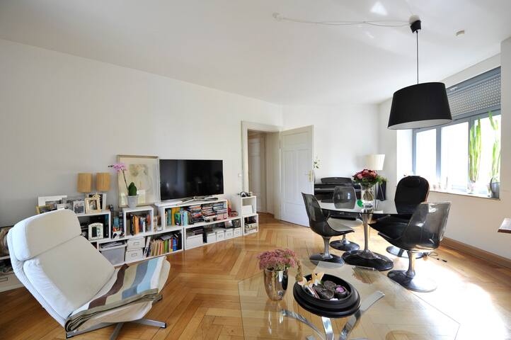 Designer apartment, central location gallery image 4