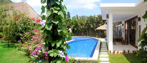 Villa Senang Senggigi / Secluded 5 Bedroom Villa