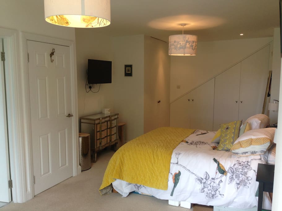 Bedroom facing dressing room/walk-in wardrobe