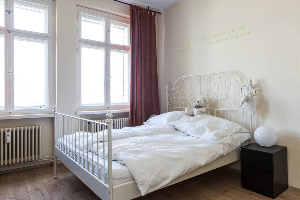 Queen size bed