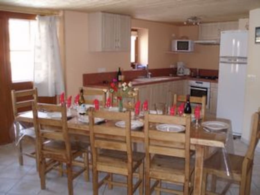 cuisine équipée très spacieuse