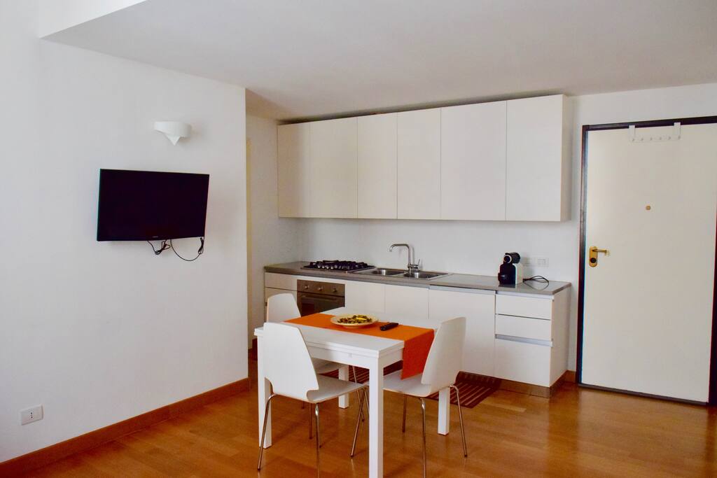 Sala cucina/Living room-kitchen