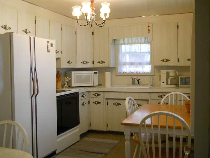 Platte Cottage Cottages for Rent in Platte, South Dakota, United